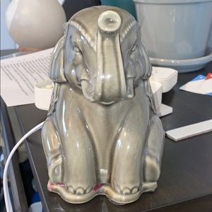 Elephant wax warmer